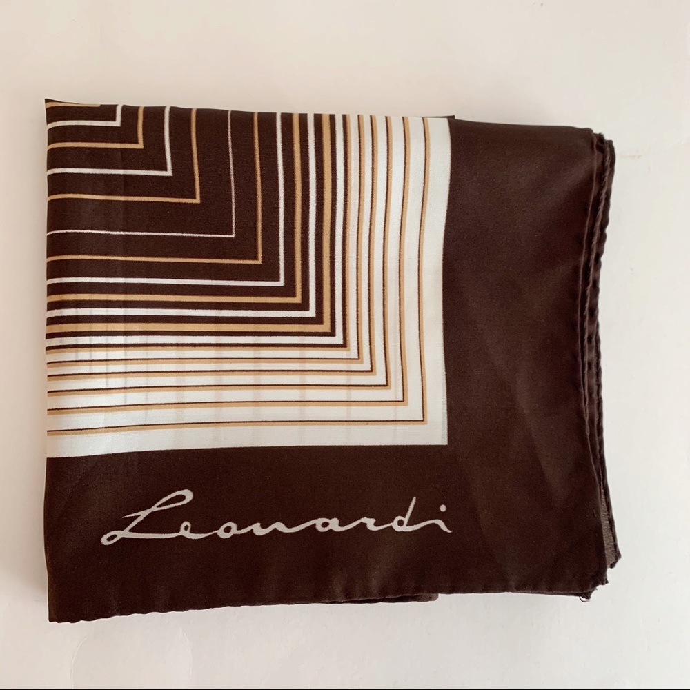 Vintage Leonardi Geometric Square Scarf Ivory 30"x30" - Picture 7 of 8